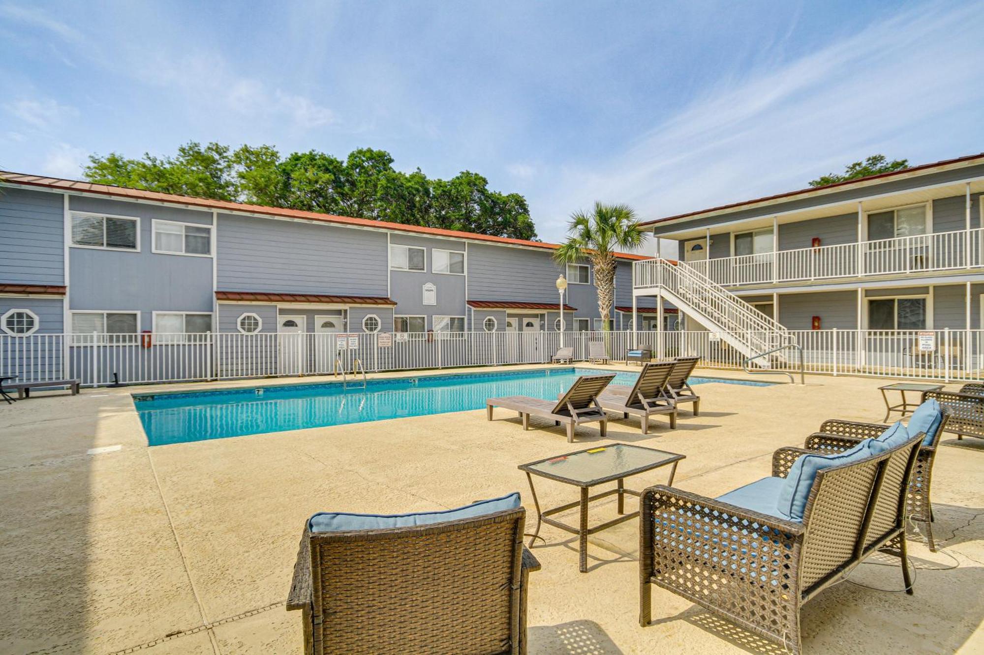 Airy Biloxi Condo With Patio Walk To Beach! Eksteriør billede