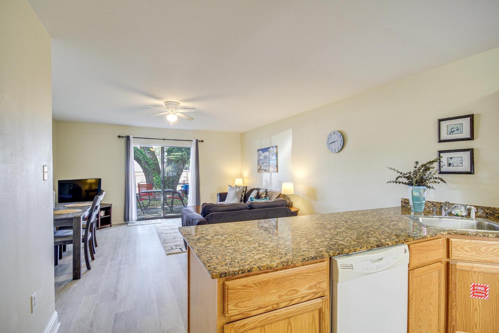 Airy Biloxi Condo With Patio Walk To Beach! Eksteriør billede